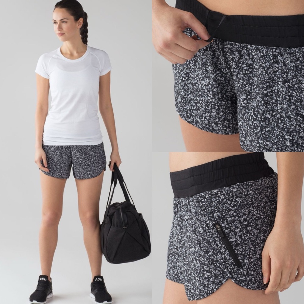 Lululemon Tracker Shorts Daisy Dust Black White Womens Size 4 Activewear W7AGDS